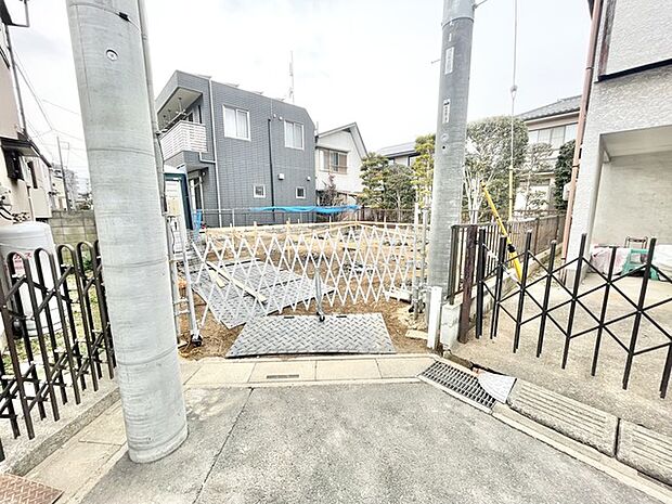 電柱は移設予定です 令和8年5月末完成予定