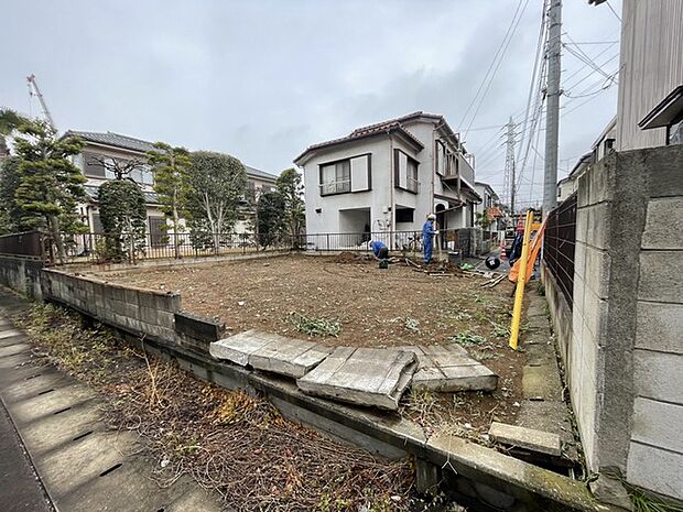 令和8年3月末完成予定　人気の西方小学校　近隣商業施設もございます。　カラーセレクト可