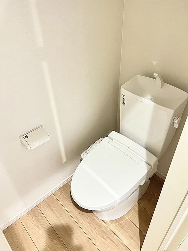 清潔好きには欠かせないウォシュレット機能付き。 