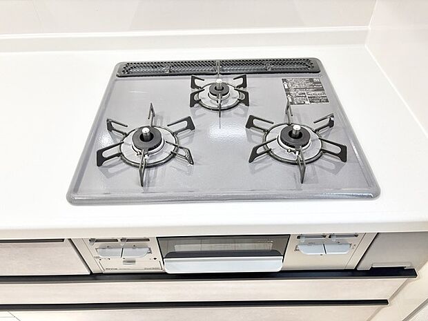 広々とした調理スペースで、毎日のお料理が楽しくなる空間
