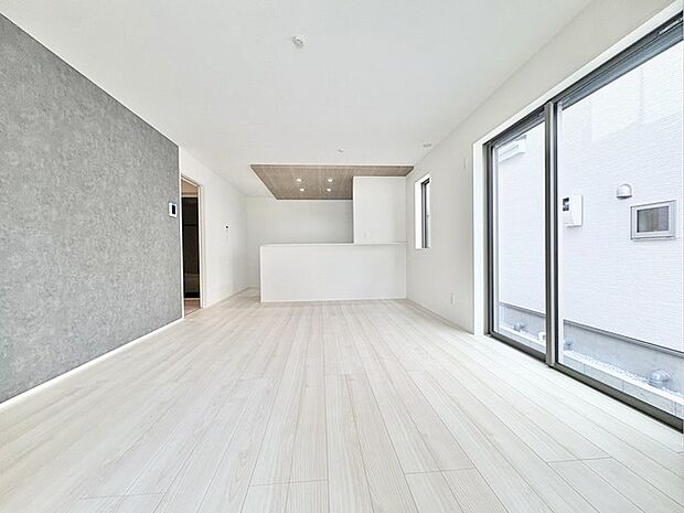 広々とした空間が、心地よい日常へと誘います