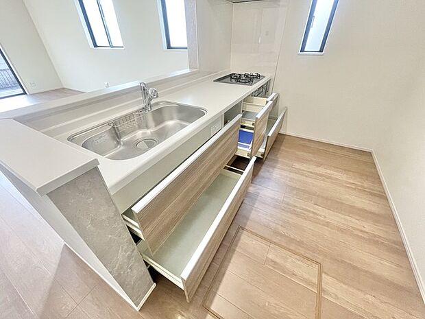 すっきりと整頓された空間が、心地よい暮らしを予感させます。