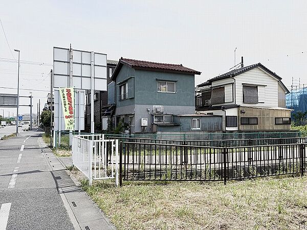 周辺環境と調和しながら、穏やかな時間が流れる落ち着いた佇まいの街並み。