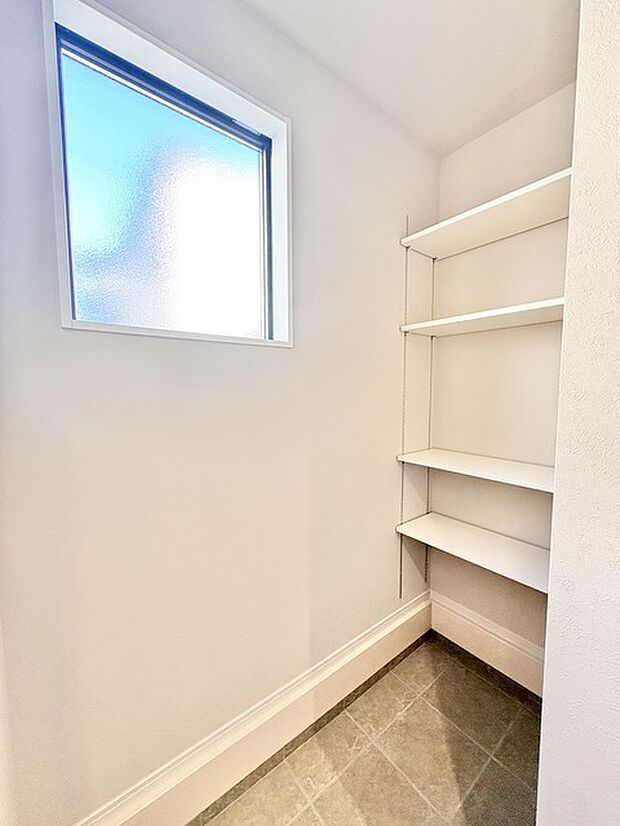 人気の土間収納もございます。