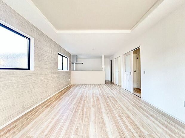 家族が自然に集りそうな広さが魅力のLDK。