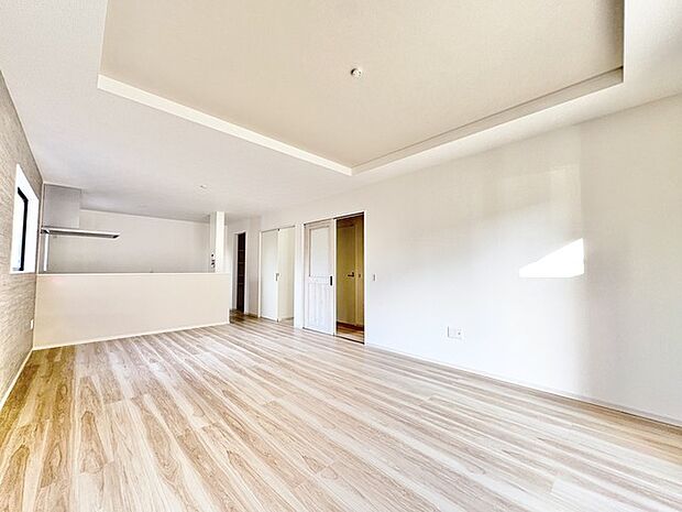 開放感と採光にこだわった、20帖のLDK。