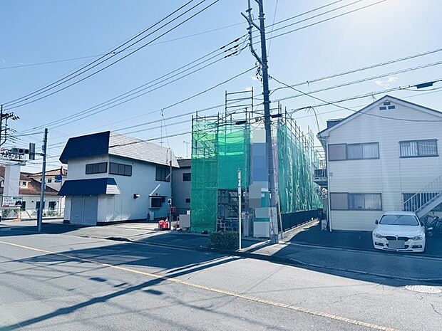 春日部駅まで徒歩15分。この距離だと、運動不足も少し解消されるかも。 