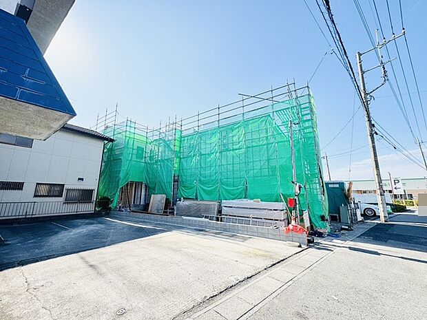 ベランダの向きも、リビングの大きな窓も南に向けました。 