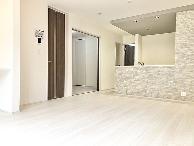 家族団らんの時間も増えそうな、くつろぎのLDK。