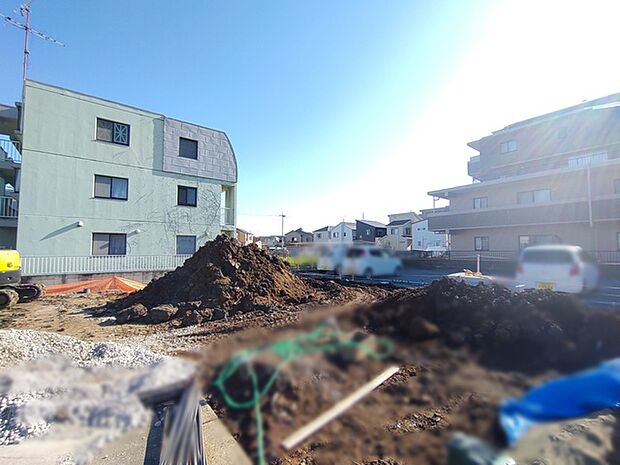 現地造成中です