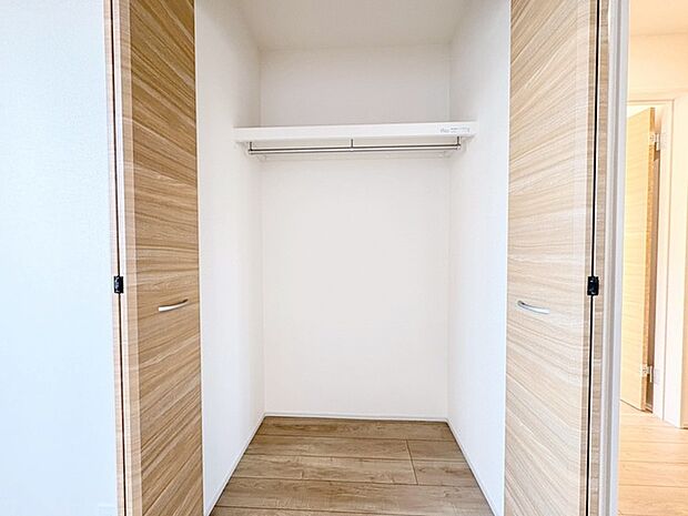 ご家族の思い出も大切にしまっておけるたっぷり収納。  