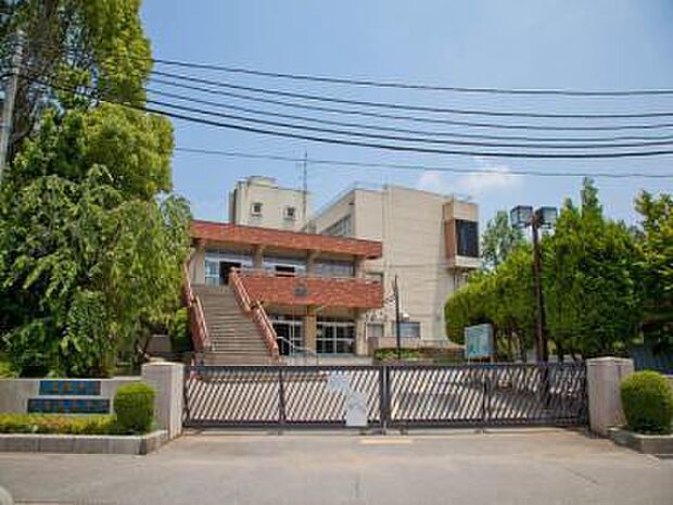 越谷市立東越谷小学校（155m）
