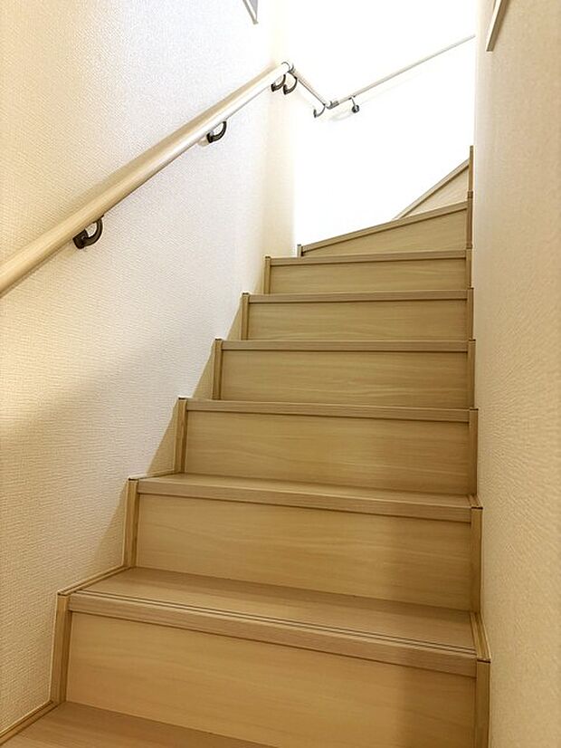 1階から2階への階段室