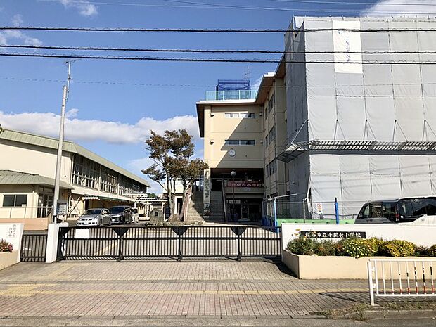 千間台小学校(約500ｍ・徒歩7分)