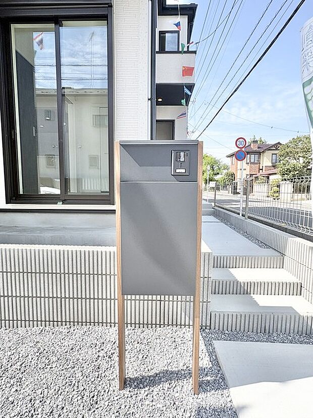洗練されたデザインがお出迎え、都会的な暮らしを演出します。