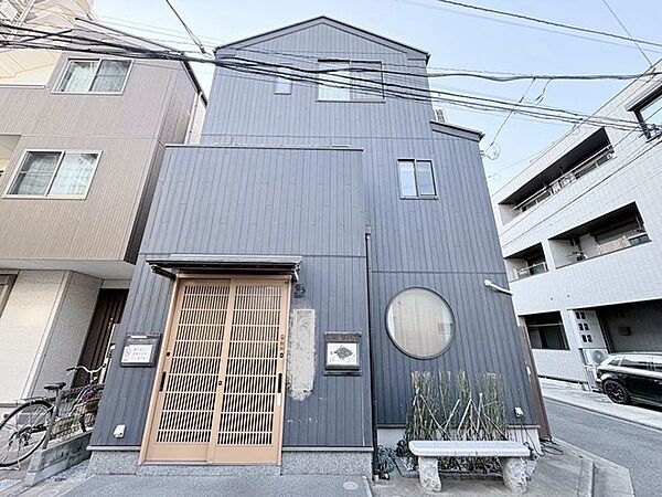 1階は店舗になっております。