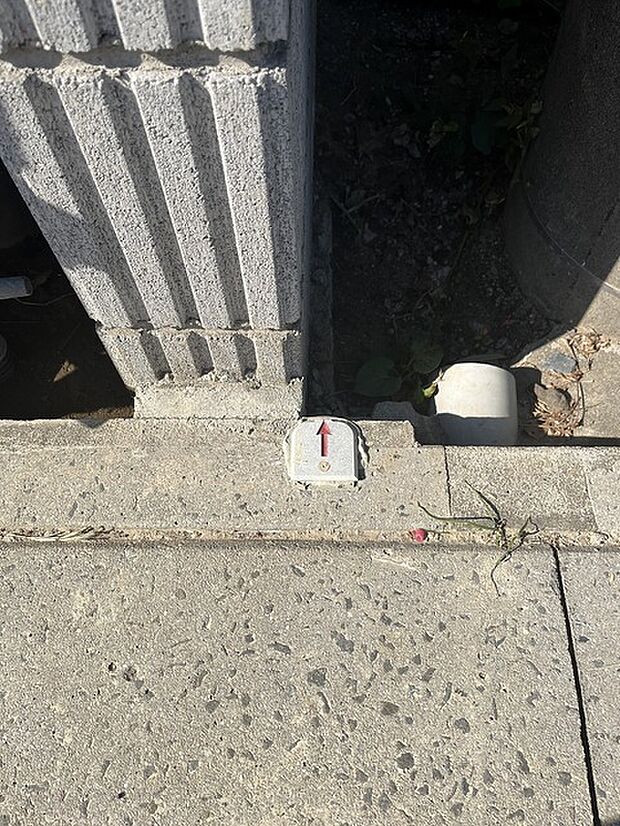 境界杭も設置されております。