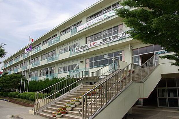 三郷市立鷹野小学校（682m）