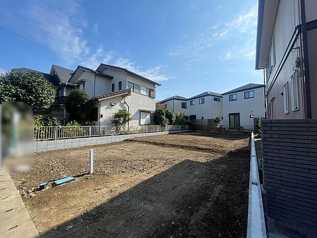 車の通りも少ない閑静な住宅地。子育てにも、第二の人生にも。