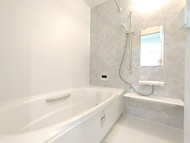 足をゆったり伸ばせる浴槽