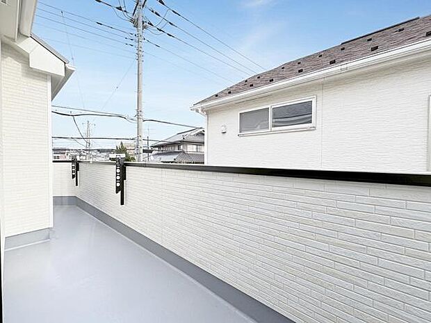 心地よい広がりを感じさせる、開放的な空間。