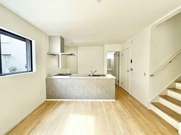 すっきりとした空間が、心地よい日常を優しく包み込みます。