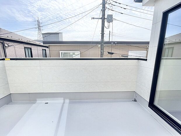 空を眺める開放感のある空間で、穏やかなひとときを。