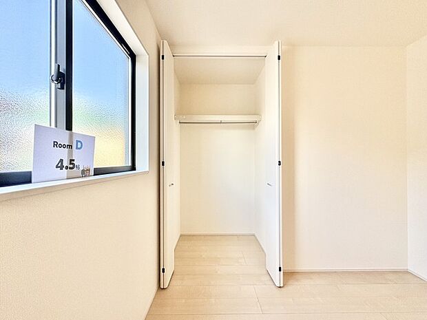 子供部屋にも嬉しい全居室収納スペース。