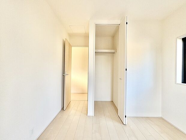 部屋ごとに設けた収納は、住みやすさへのこだわり。