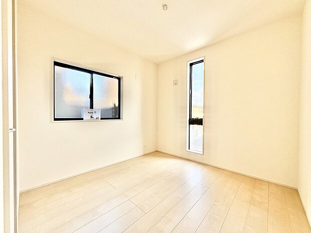 太陽の恵みを感じる、温もりと明るさにあふれたお部屋。