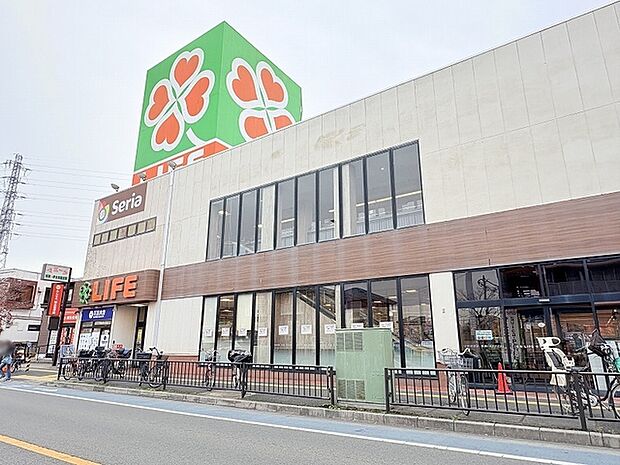 ライフ北越谷店（700m）