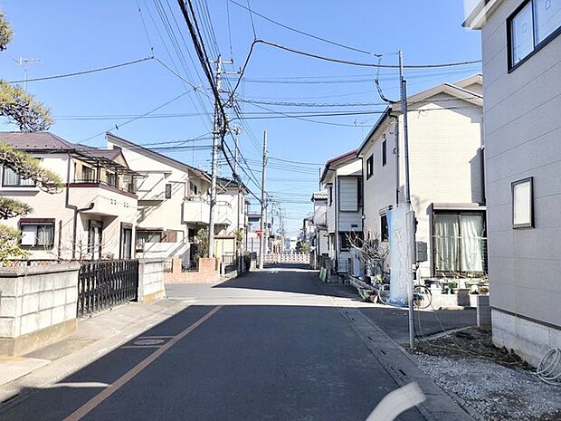 風通しに優れる角地。開放感をお楽しみください。