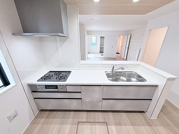 洗練されたデザインが、毎日の暮らしに心地よいリズムを刻みます。