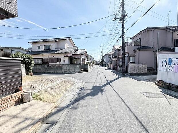 穏やかな陽射しが街並みを優しく包み込む、心地よい住環境。