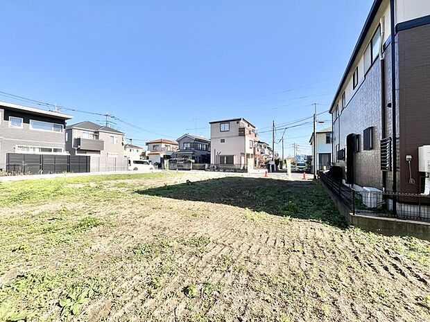 基礎から完成済みの住まいまで、各工程をご確認いただけます。