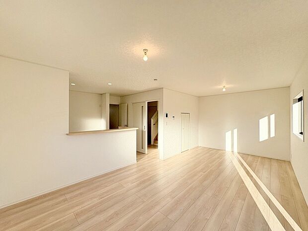 快適性とゆとりをデザインしたリビングは、広々した18.2帖。