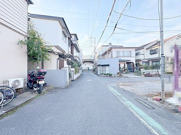 南道路に面した、陽当たり良好な物件です。 
