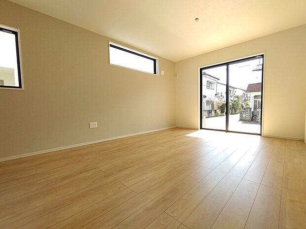 窓から広がる明るい空間で、心満たされるひとときを。