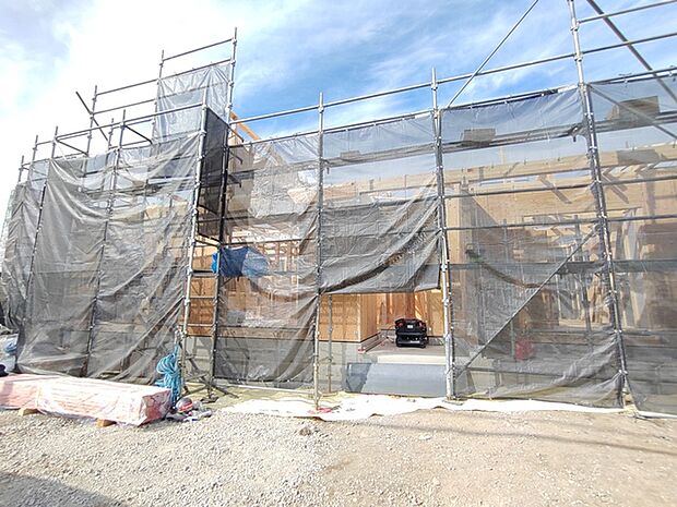 空と構造の織りなす、未来への胎動を感じる空間。