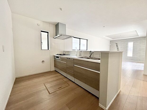 対面キッチンがご家族の温かい時間を演出。