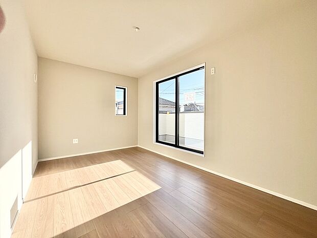 たっぷりの陽光に包まれる明るい住まい。 