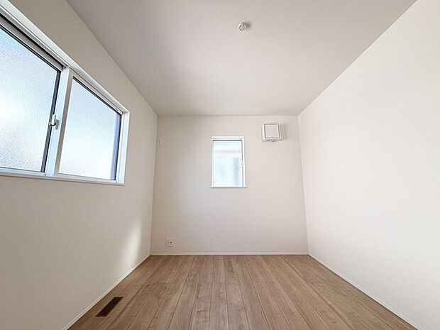 心地よい広がりを感じる、明るく開放的な空間