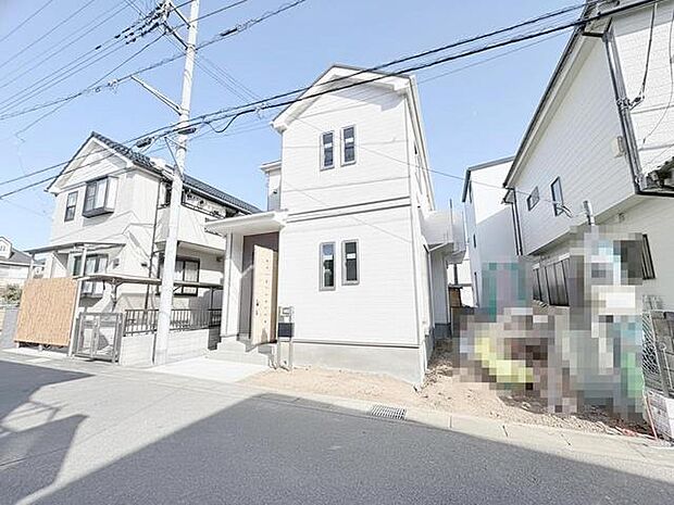 澄み渡る空の下、穏やかな時間が流れる心地よい街並み