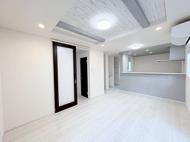 家族団らんの時間も増えそうな、くつろぎのLDK。