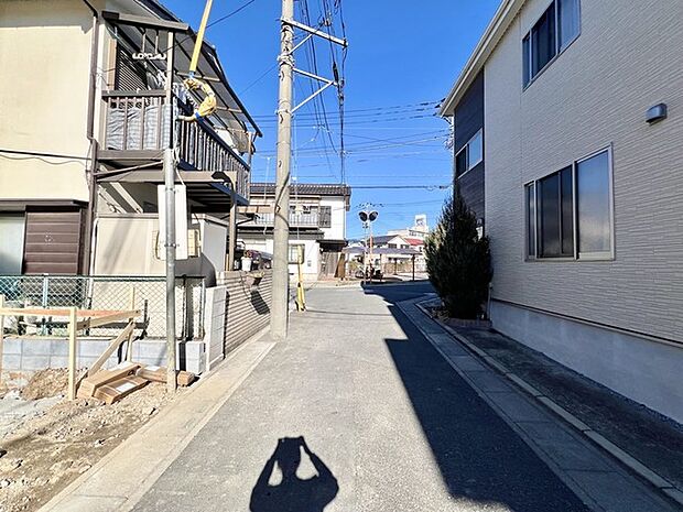 幅員こそやや狭くても、その分交通量が少なくて安心。