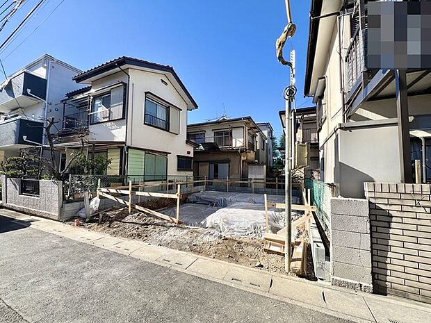 基礎から完成済みの住まいまで、各工程をご確認いただけます。 