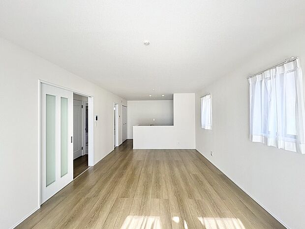 白を基調とした空間が、心地よい広がりと開放感をもたらします