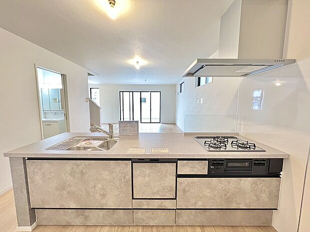 キッチンの性能が上がれば、いつものお料理も楽しくなりますね。 