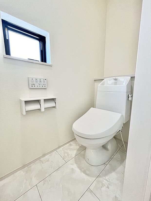 清潔感あふれる空間に、穏やかな光が満ちています。