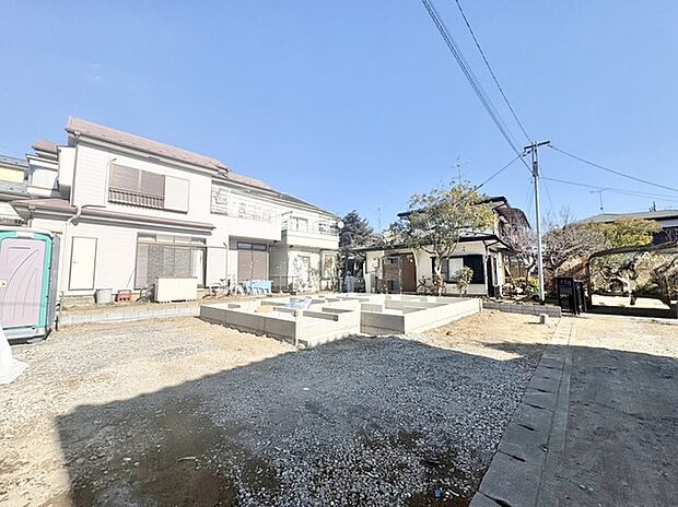 澄み渡る空の下、新しい暮らしが始まる予感。